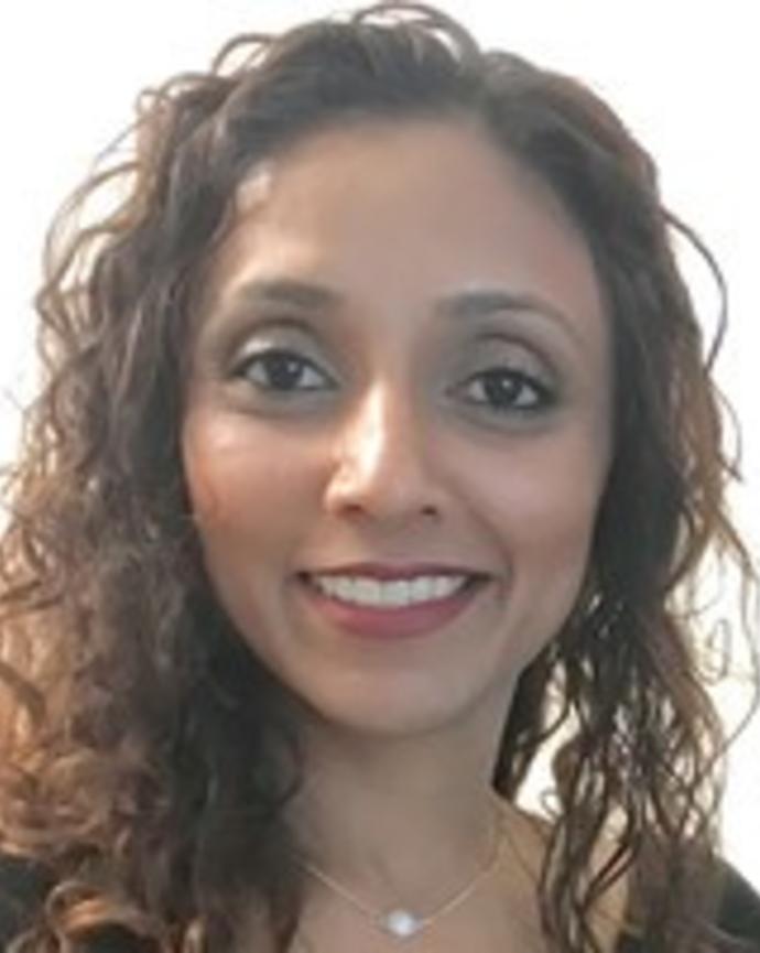 Headshot of Mehreen Abdulali